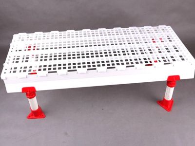 Slat flooring system